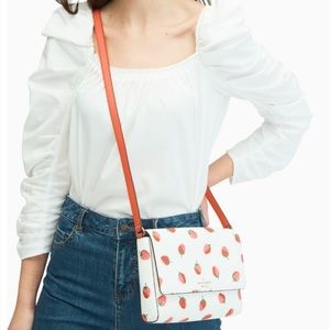 📌 NWT Kate Spade Cove Street Strawberry Crossbody